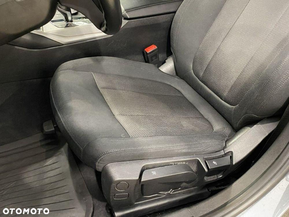 BMW Seria 3 318i - 19