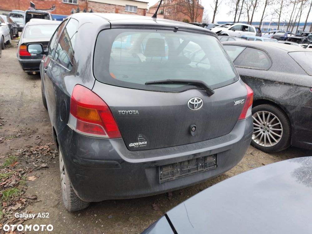 Zderzak TOYOTA YARIS 2 LIFT 1,0B 09R. maska,lampy,drzwi,klapa..... - 3