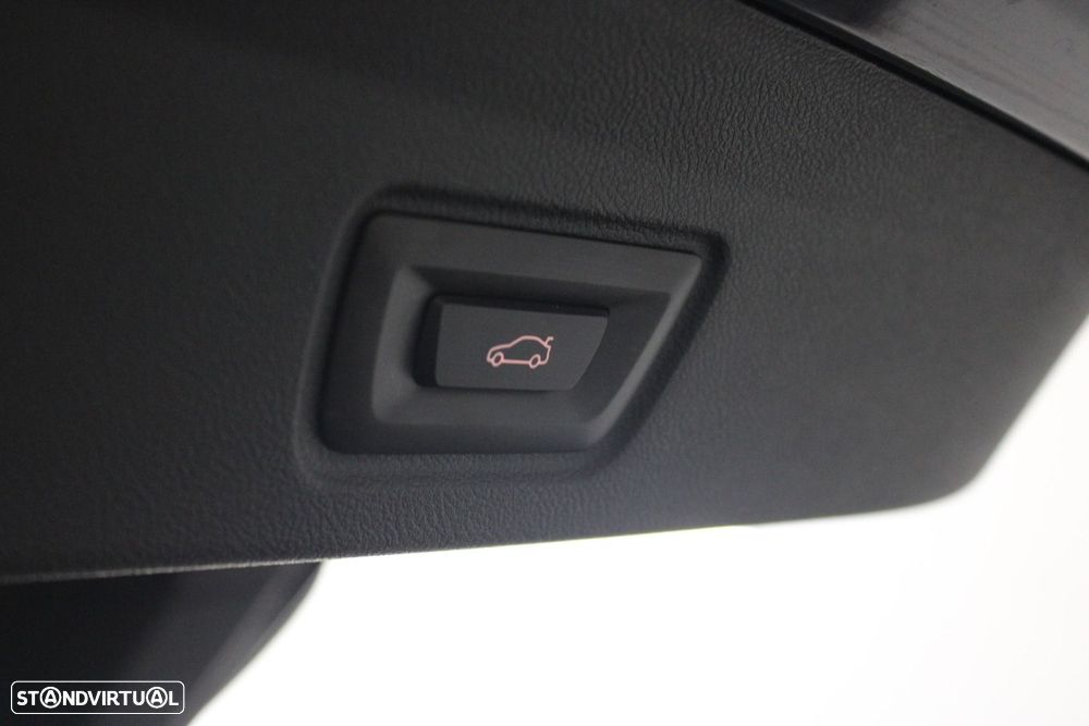 BMW i4 eDrive40 - 37