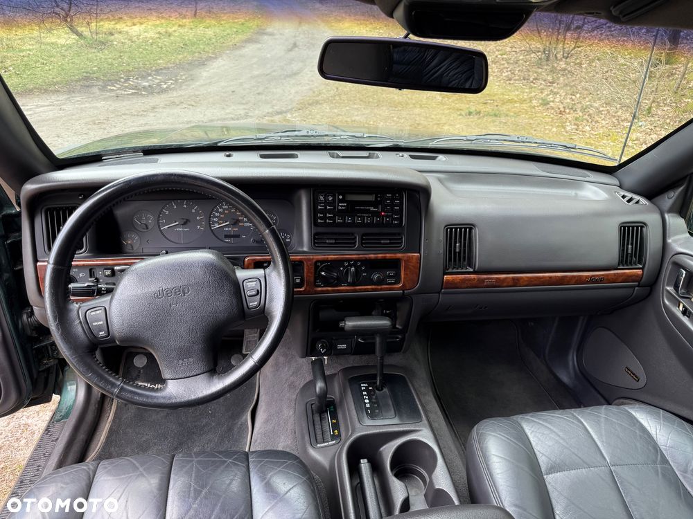 Jeep Grand Cherokee - 20