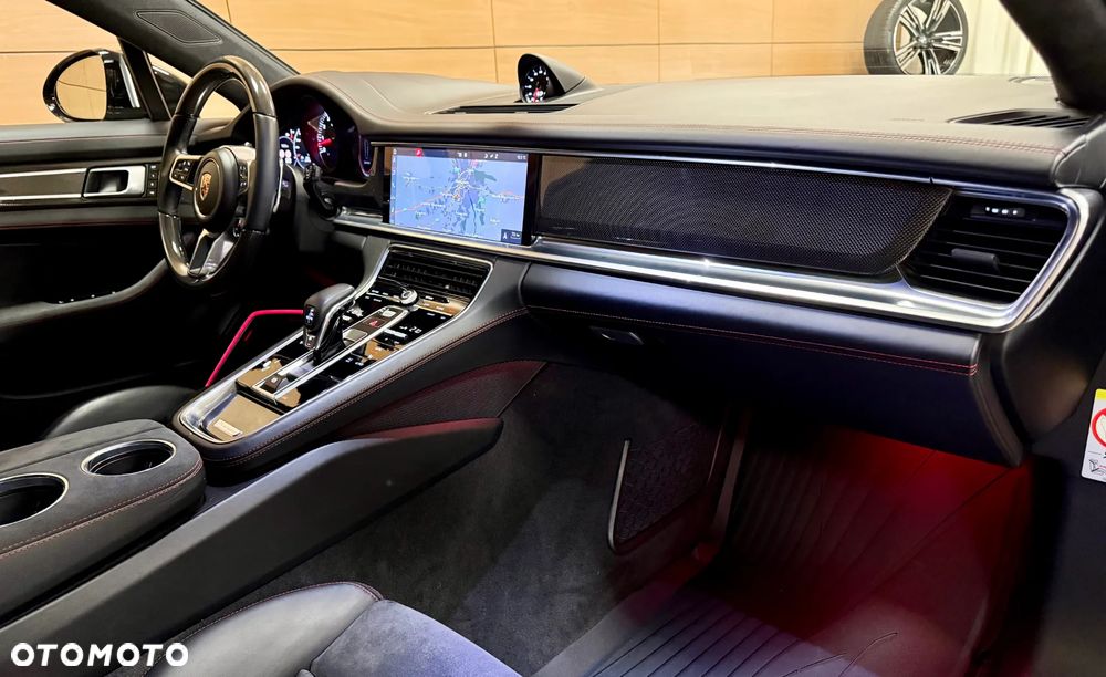 Porsche Panamera GTS - 8
