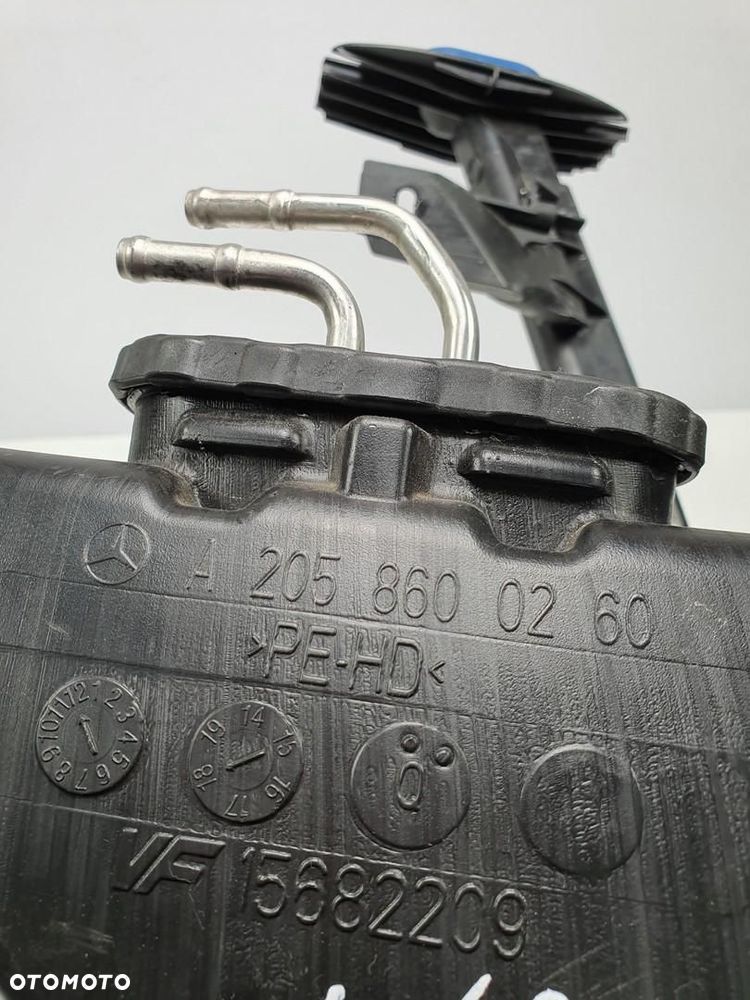 ZBIORNICZEK SPRYSKIWACZY MERCEDES W205 A2058600260 - 4