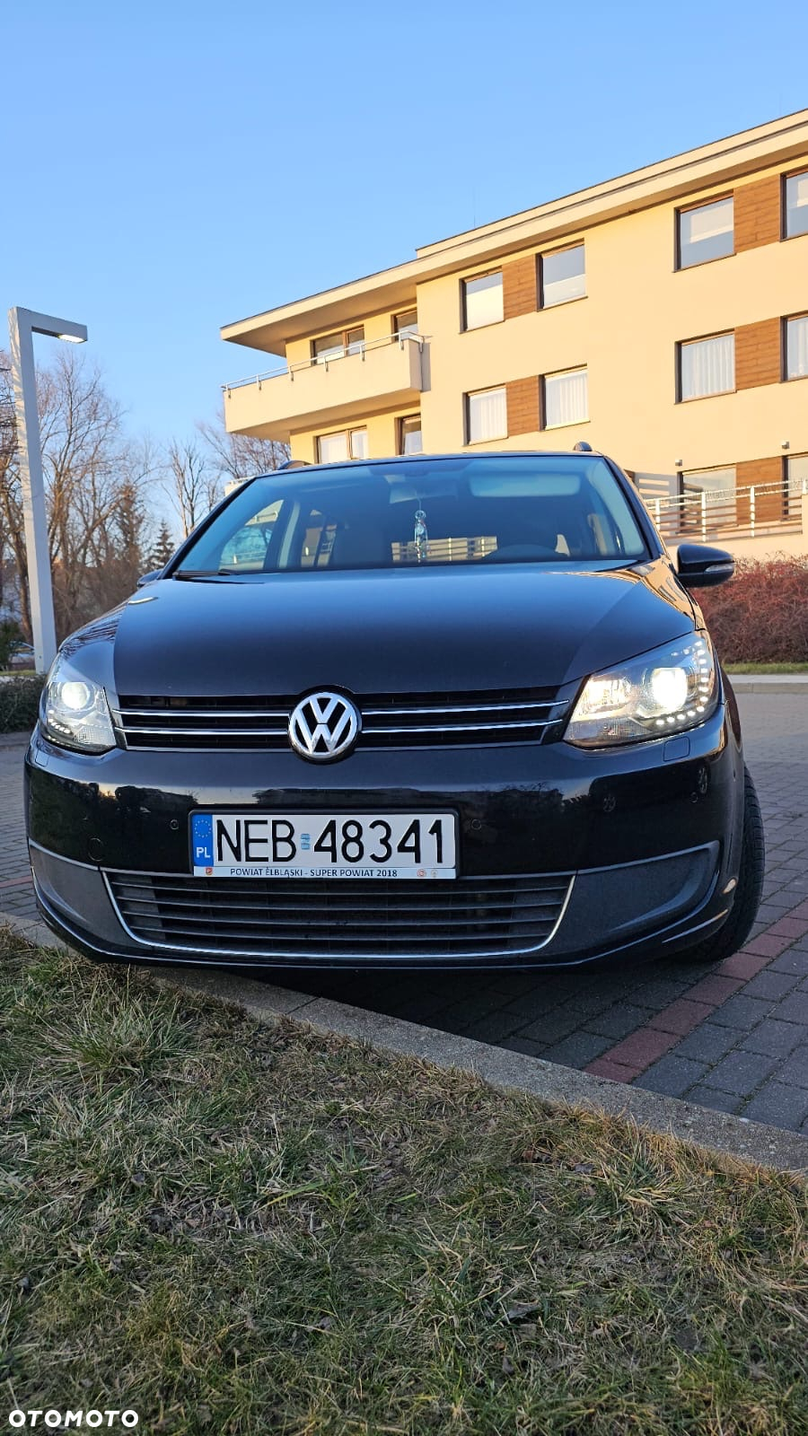 Volkswagen Touran 1.6 TDI DPF BlueMot Comfortline - 2