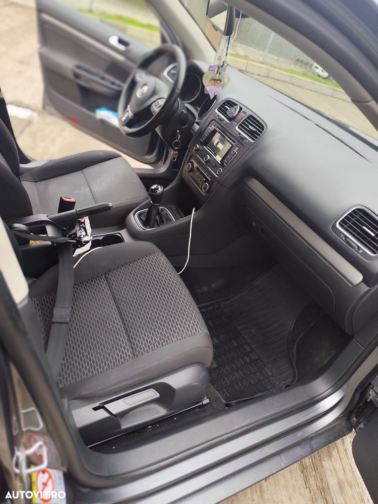 Volkswagen Golf 1.6 TDI DPF Trendline - 12