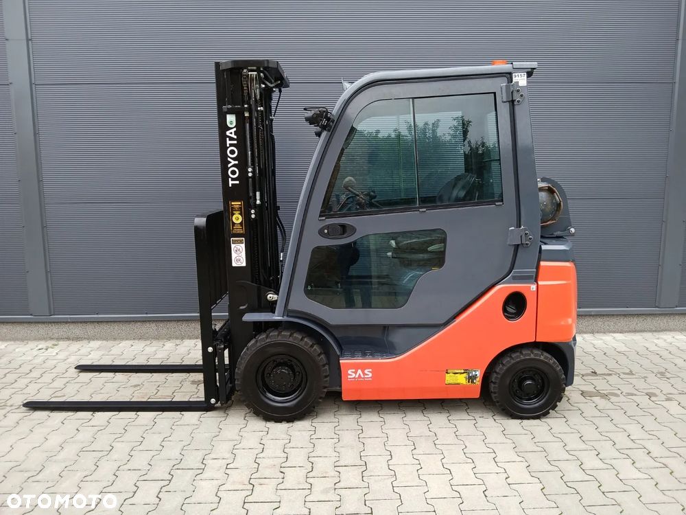 Toyota 02-8FGF18 - 8