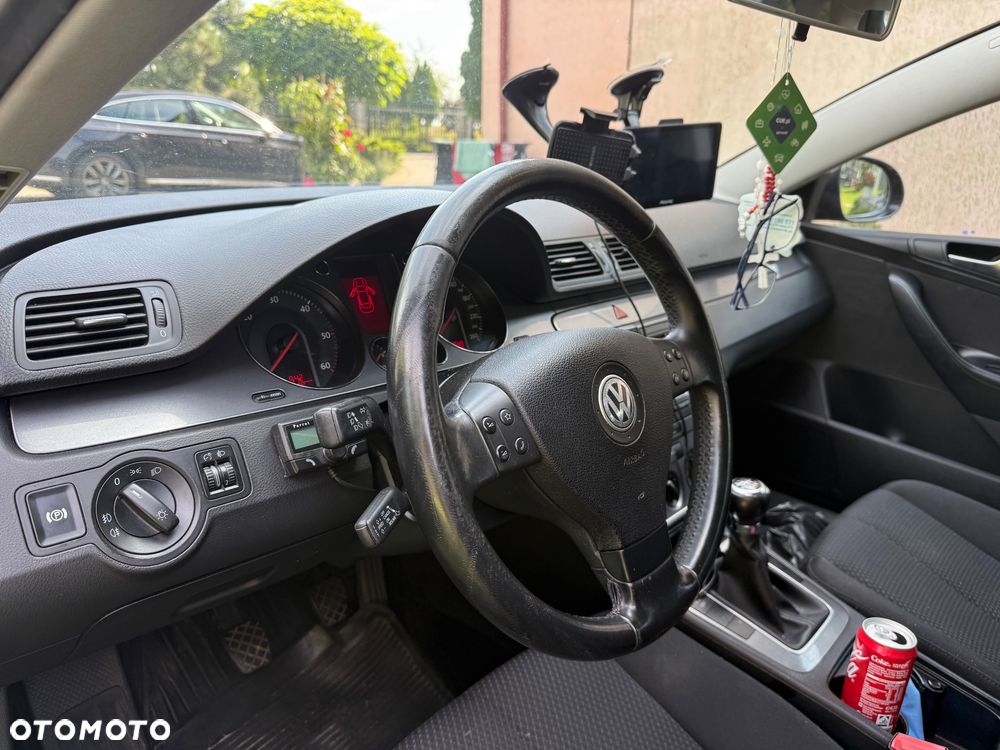 Volkswagen Passat 1.9 TDI Comfortline - 5