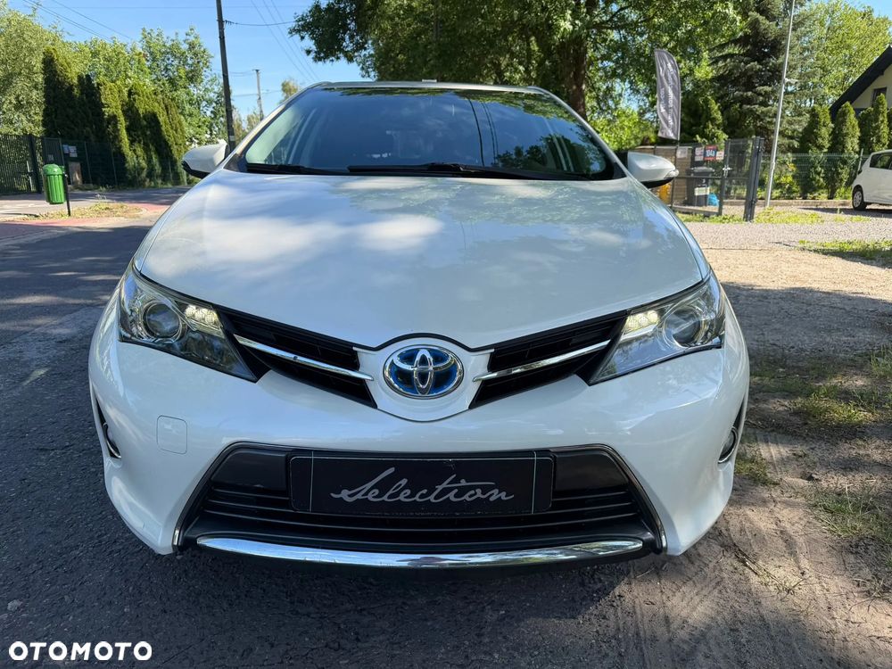 Toyota Auris Hybrid 135 Premium - 1