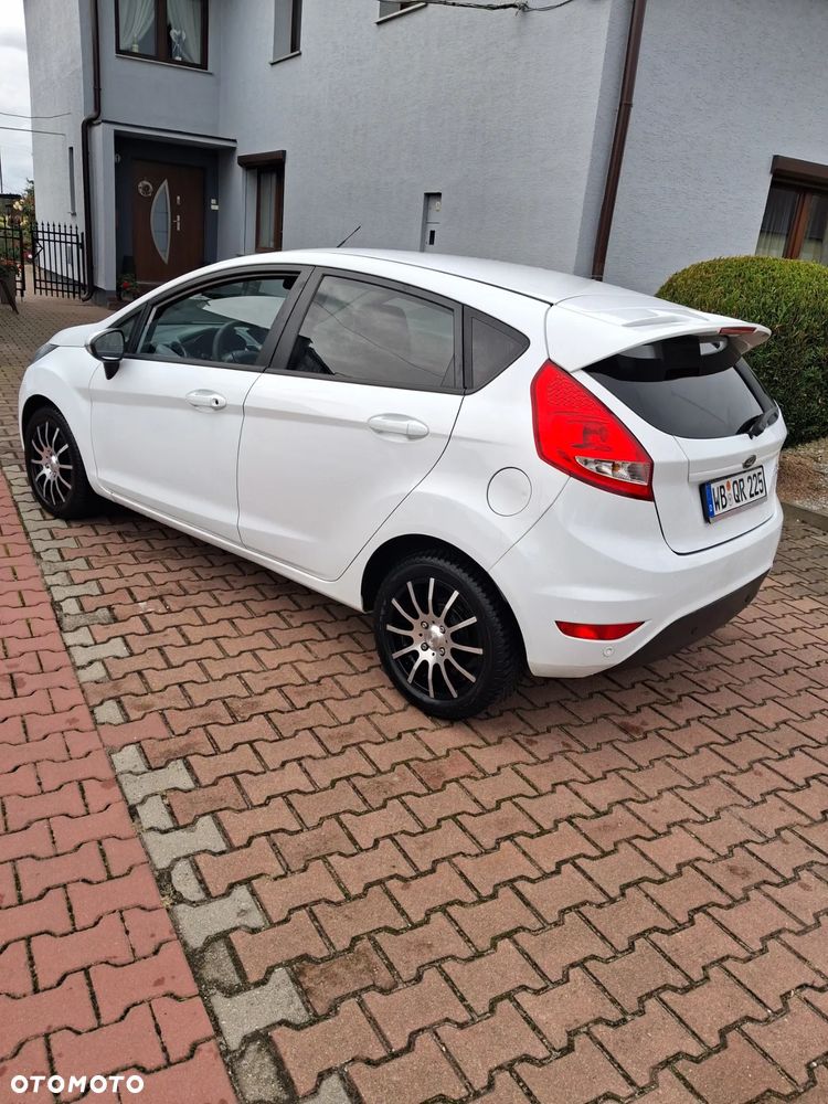 Ford Fiesta - 2