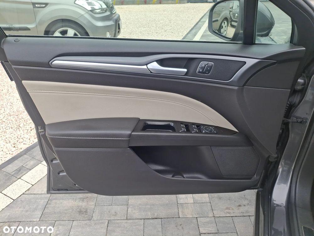 Ford Mondeo - 14