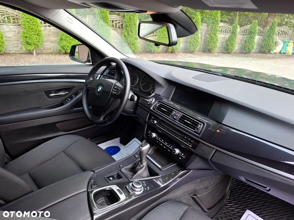 BMW Seria 5 520d Luxury Line - 17