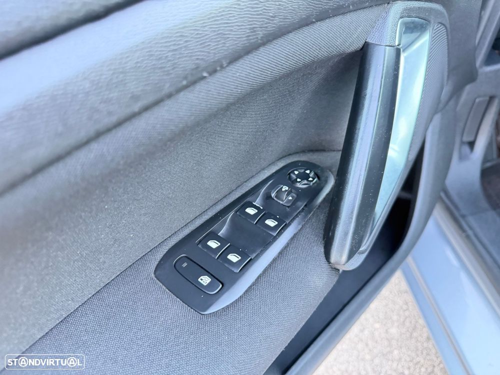 Peugeot 308 1.6 e-HDi Allure - 22