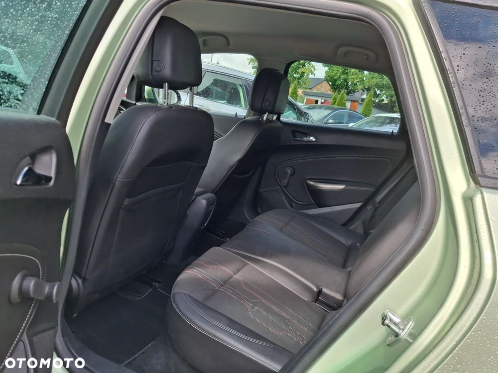 Opel Astra 1.4 Turbo Cosmo - 27