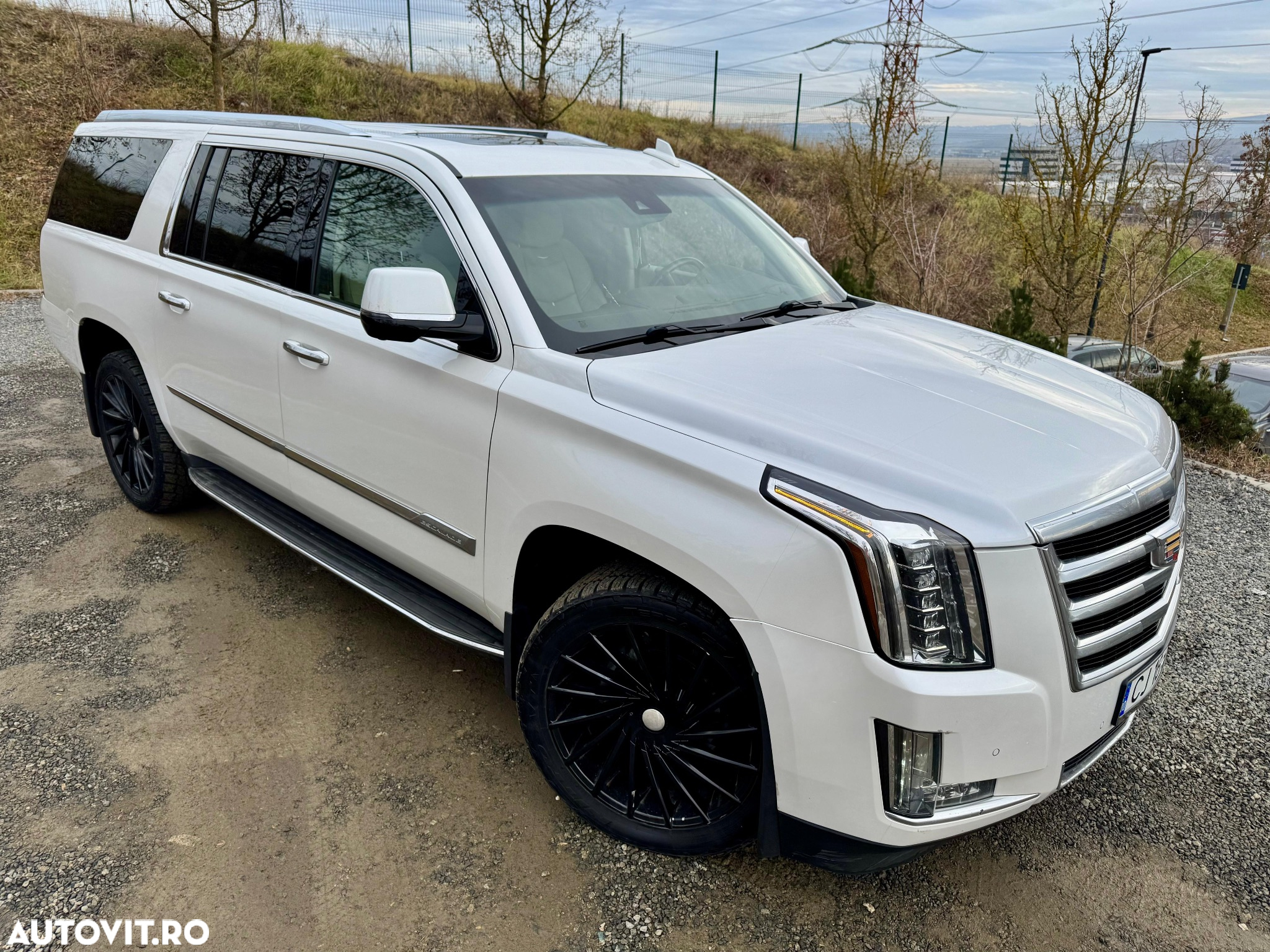 Cadillac Escalade 6.2 V8 AWD AT Platinum - 2