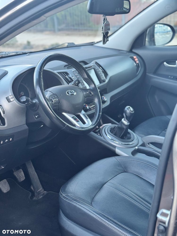Kia Sportage - 16
