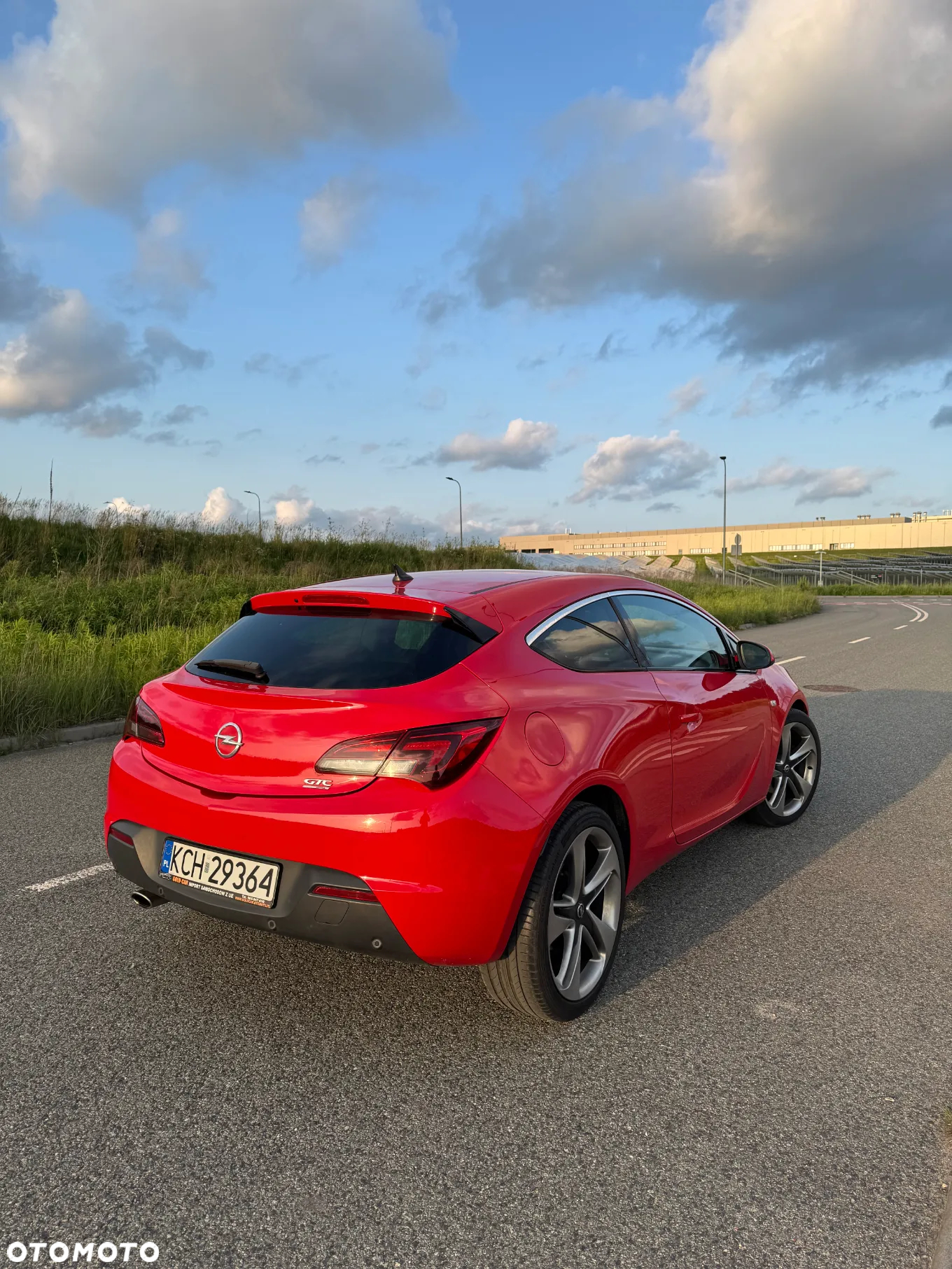 Opel Astra IV GTC 1.6 T Sport - 4