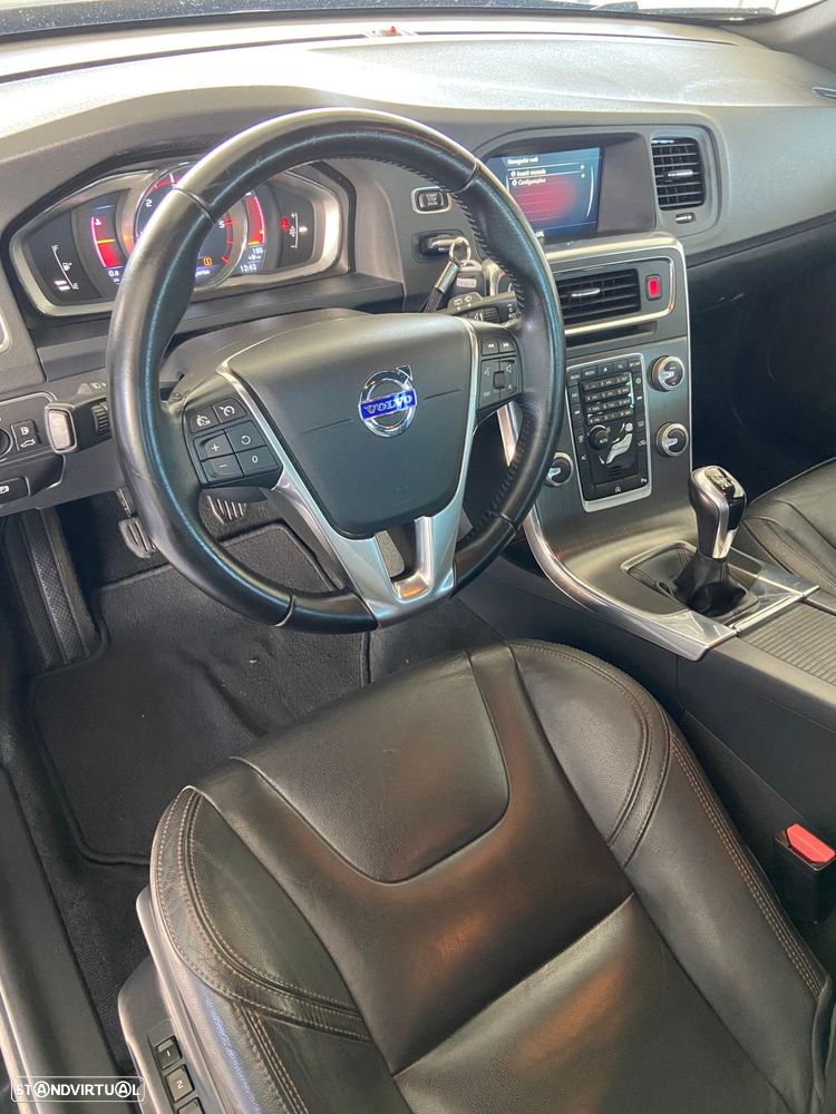 Volvo V60 Cross Country 2.0 D4 Pro - 7