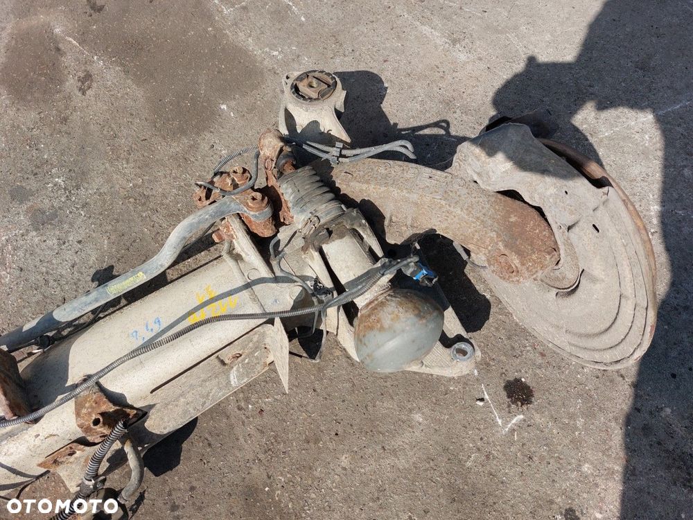 Wózek tylny BELKA TYŁ TYLNA SANKI CITROEN C5 I 2004-2008 LIFT Kombi - 7