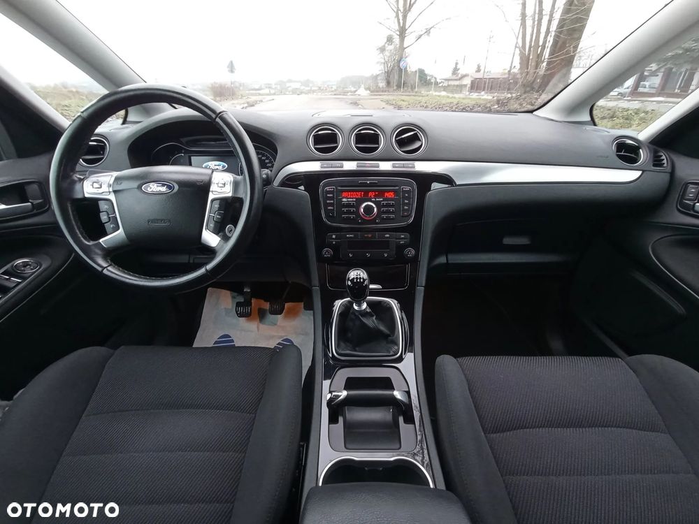 Ford S-Max - 22