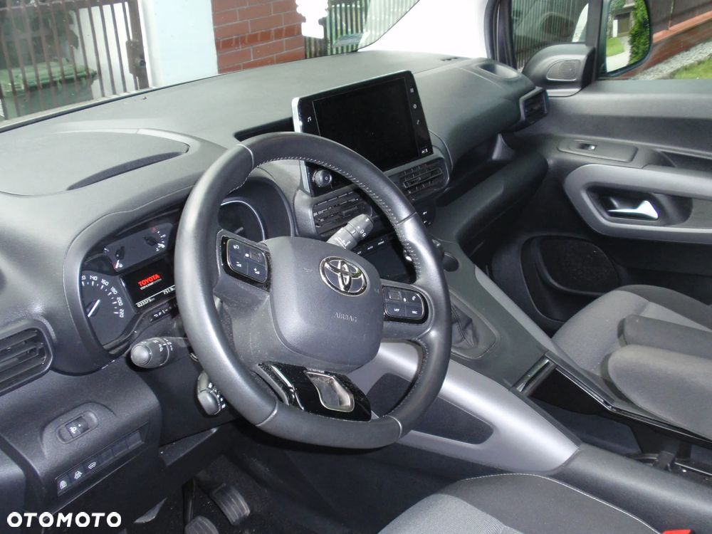 Toyota Proace City Verso 1.2 D-4T Family - 2
