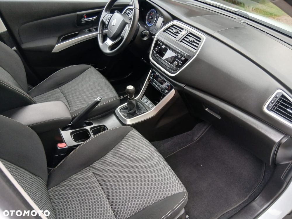 Suzuki S-Cross - 30
