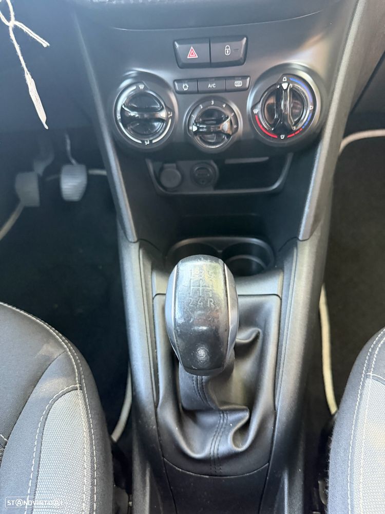 Peugeot 208 1.2 PureTech Style - 20