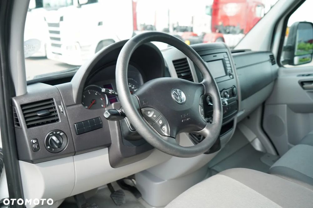 Volkswagen CRAFTER / KONTENER / 2017 ROK / BLIŹNIAK / 3 MIEJSCA / SPROWADZONY / PO KONTRAKCIE SERWISOWYM - 24
