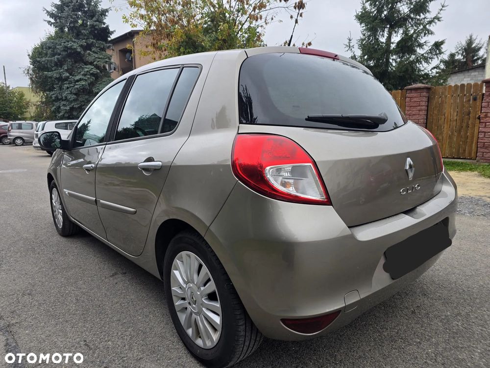 Renault Clio 1.2 16V 75 Expression - 40