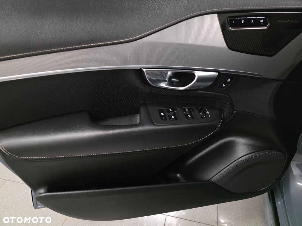 Volvo XC 90 D5 AWD R-Design - 23