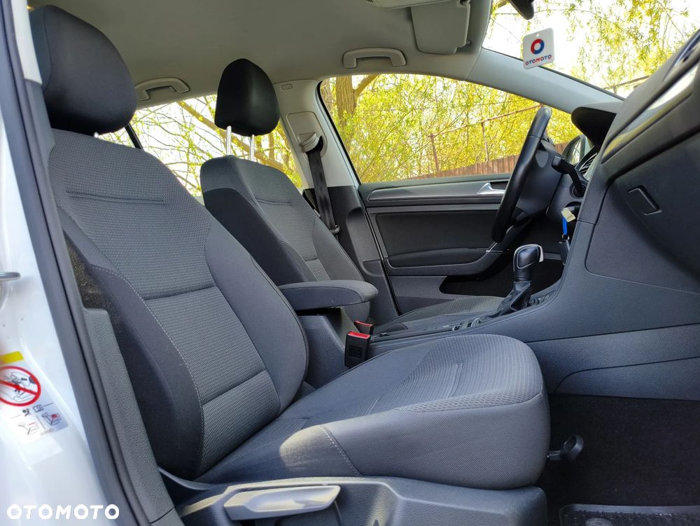 Volkswagen Golf 1.5 TSI BMT Evo Comfortline DSG - 24