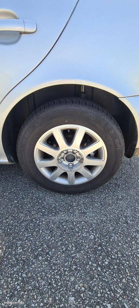 SEAT Leon 1.9 TDI Confort AC - 9