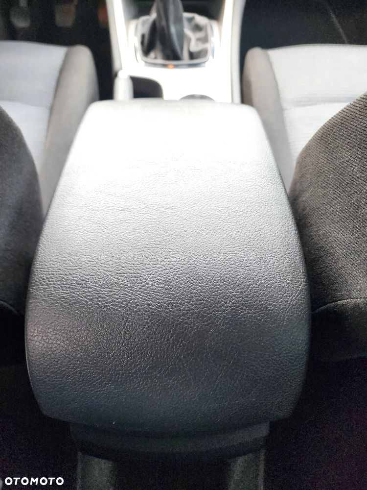 Ford Mondeo 2.0 Trend - 34