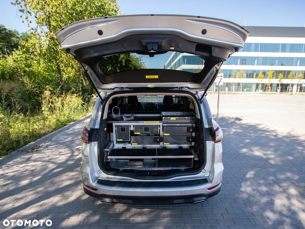 Ford S-Max - 19