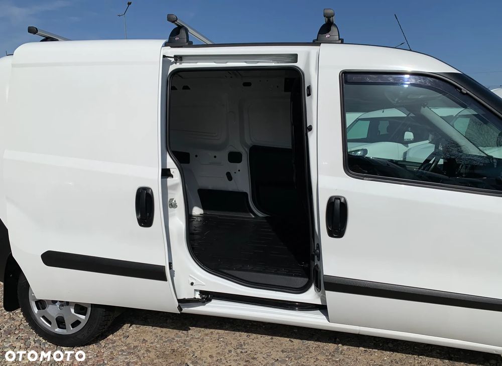 Fiat PROFESSIONAL DOBLO L2 Long VAN MAXI WZMOCNIONY Ładowność 961kg, Homologacja cięż. VAT-1, HAK 1300kg wpinany, BAGAŻNIK, Alarm, Czujniki parkowania, Halogeny, Podgrzewane fotele, Koła 16' MOCNY NAPĘD 1.6 MultiJet, 105KM Emisja spalin Euro-6, Skrzynia biegów 6cio stopniowa! Oryginalna zabudowa paki, - 26
