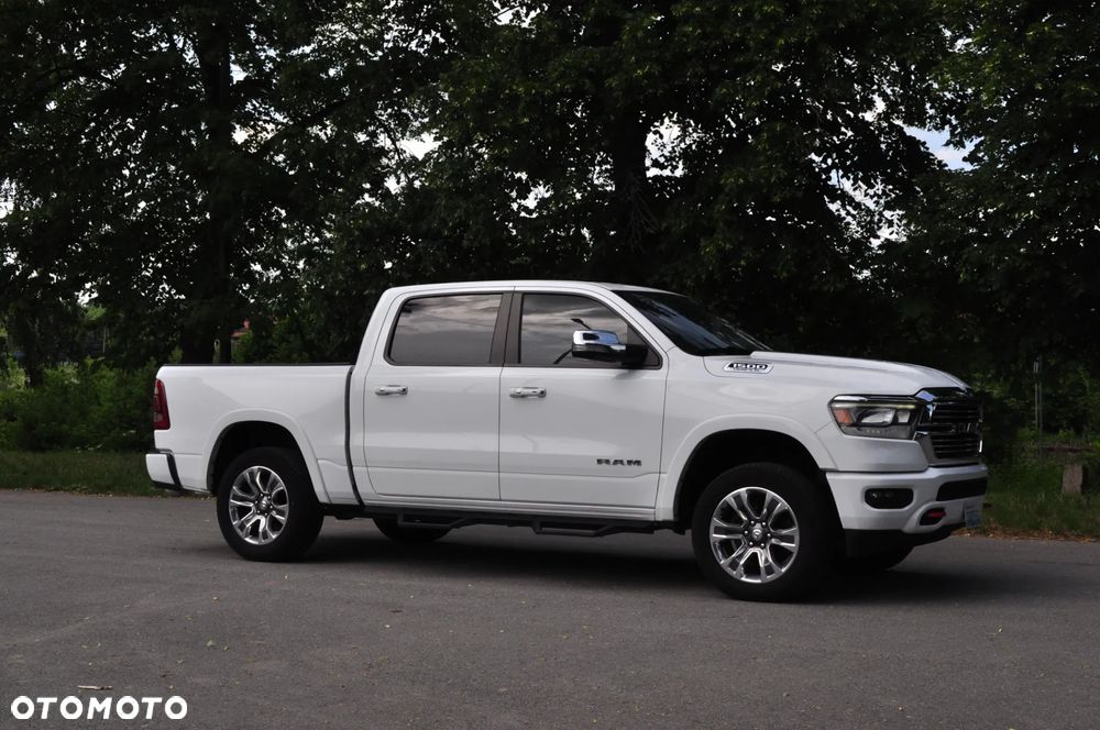 RAM 1500 5.7 Crew Cab Laramie - 9