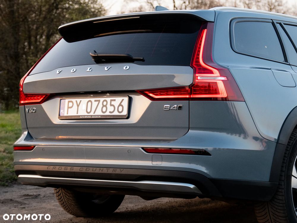 Volvo V60 Cross Country B4 D AWD - 9
