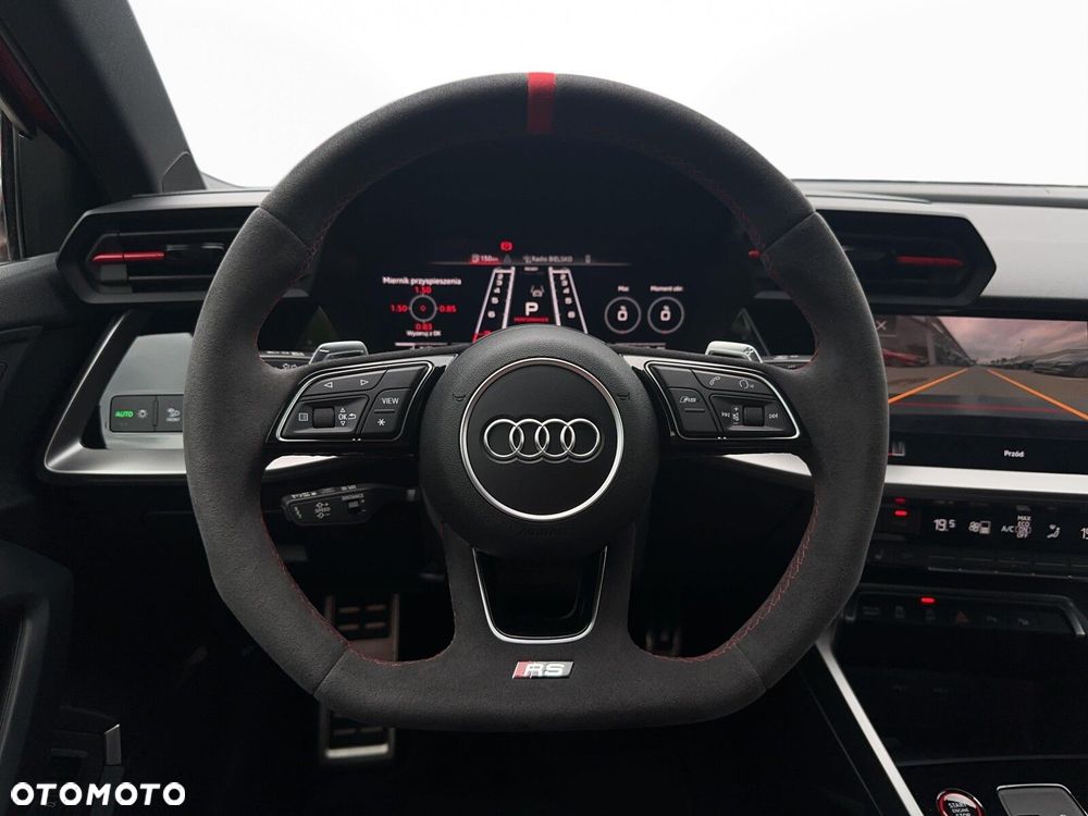 Audi RS3 Limousine - 11