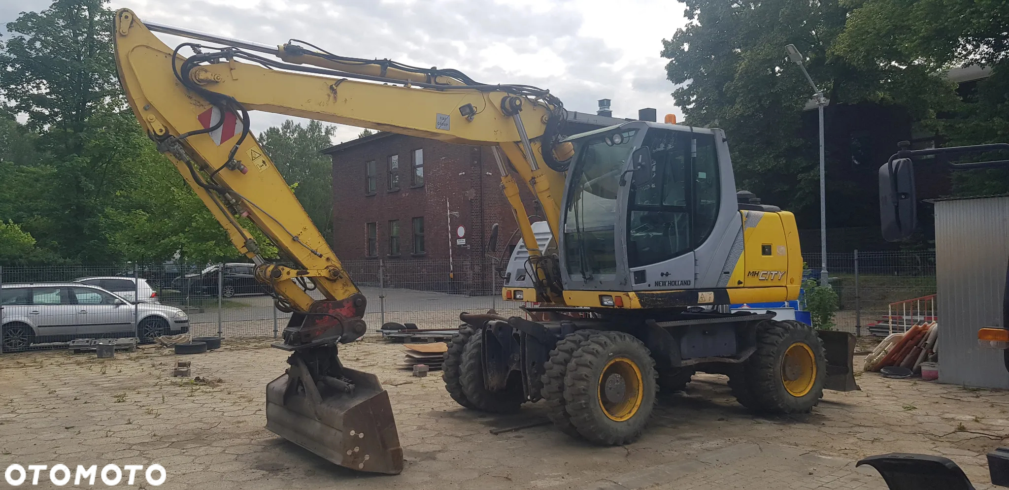 New Holland MH City - 15