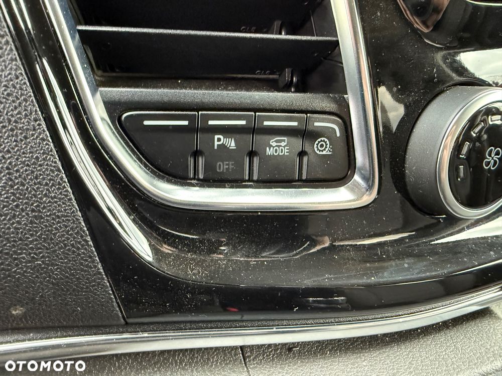 Ford Tourneo Custom 320 L1H1 VA Autm Titanium - 16