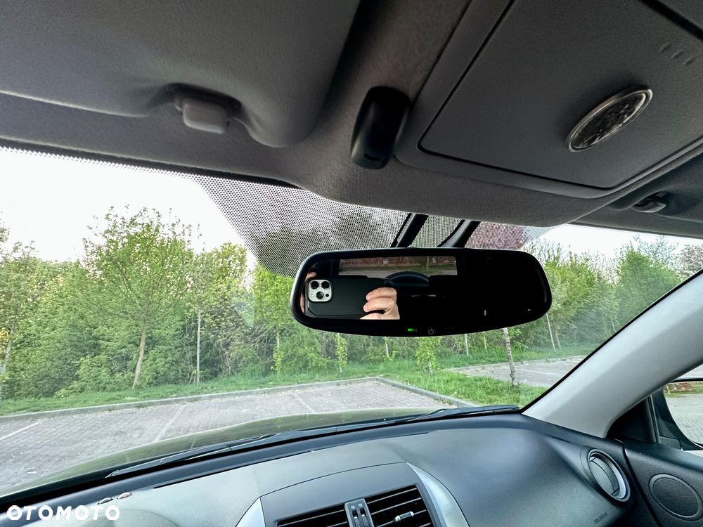 Toyota RAV4 2.0 VVT-i Premium - 19