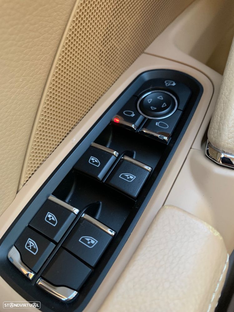 Porsche Cayenne - 28