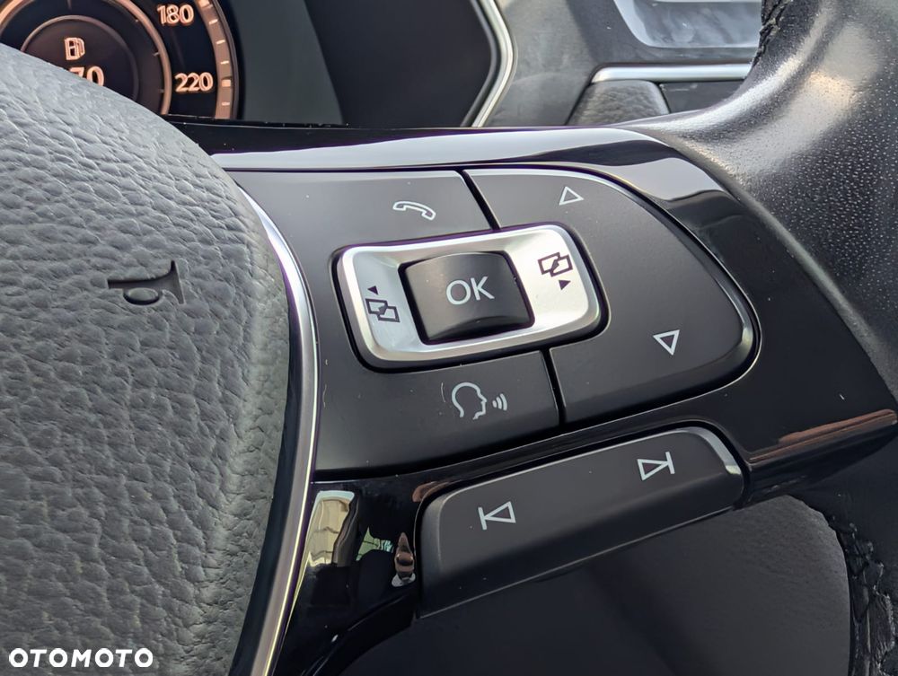 Volkswagen Tiguan - 20