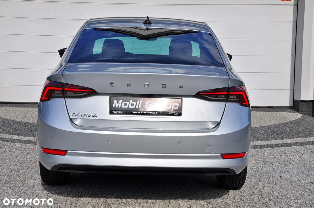 Skoda Octavia 2.0 TDI Ambition DSG - 8