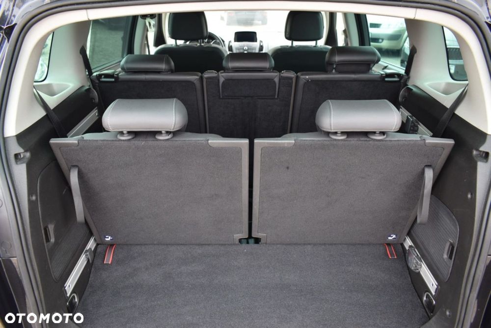 Opel Zafira - 12