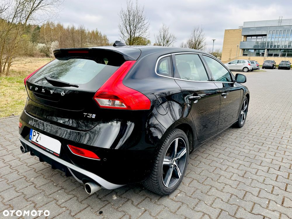 Volvo V40 T3 Drive-E R-Design Momentum - 5