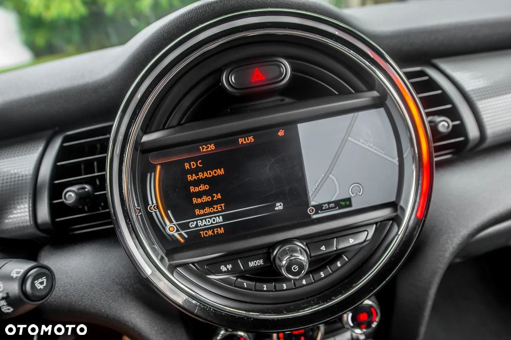 MINI Cooper Essential Trim - 21