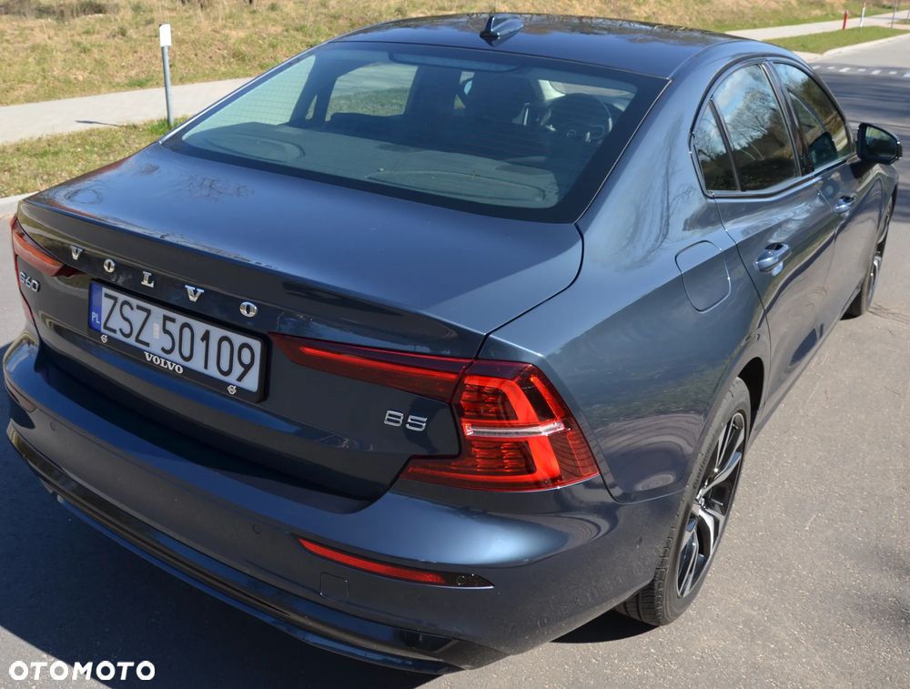 Volvo S60 B5 B R-Design - 4