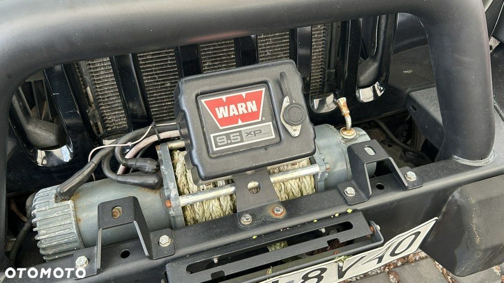 Jeep Wrangler - 12