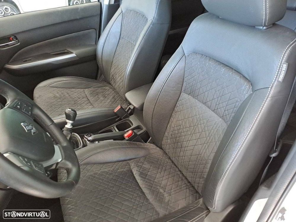 Suzuki Vitara 1.4T GLX 4WD - 9