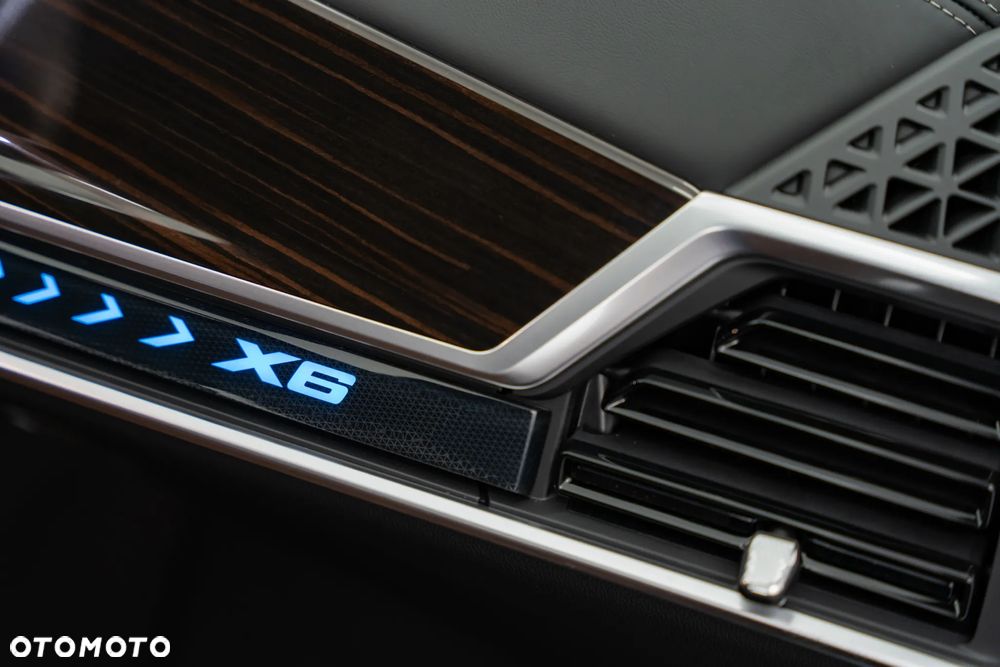 BMW X6 xDrive30d - 26
