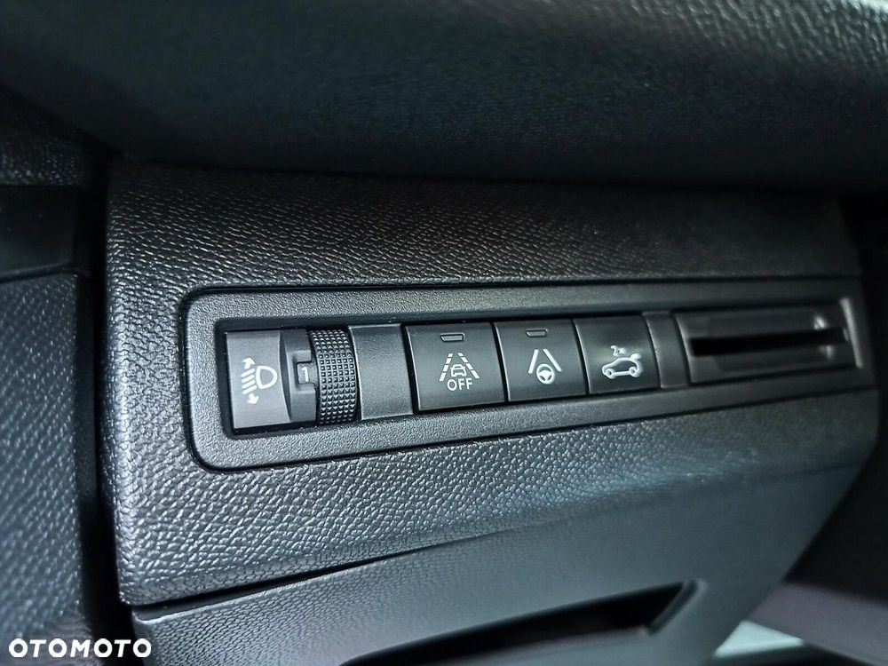 Peugeot 3008 1.5 BlueHDi Allure S&S EAT8 - 24